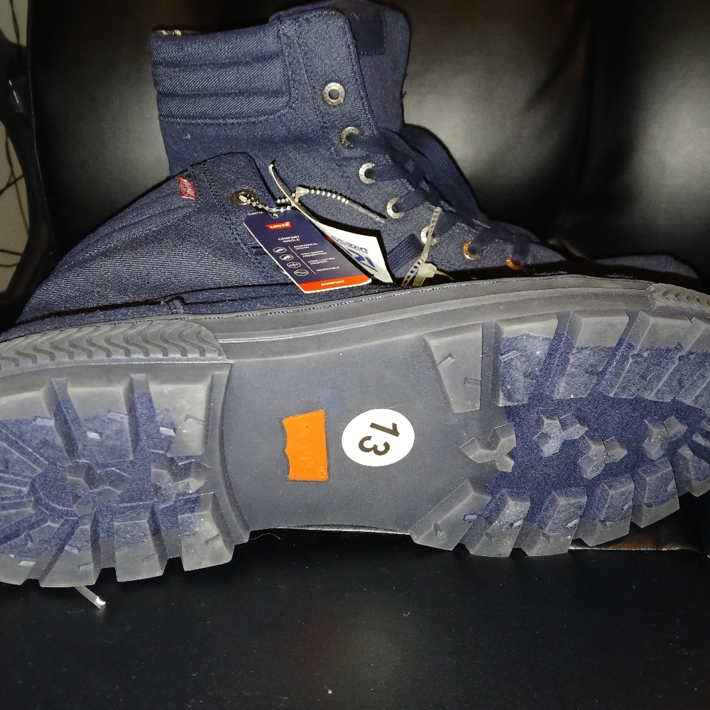 Levi's Boots - Picture 3 of 6